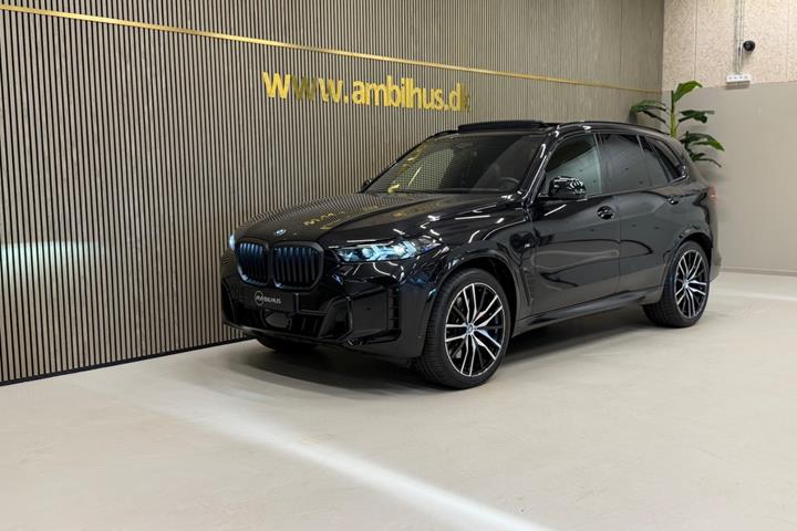 Sort BMW X5 fra 2025