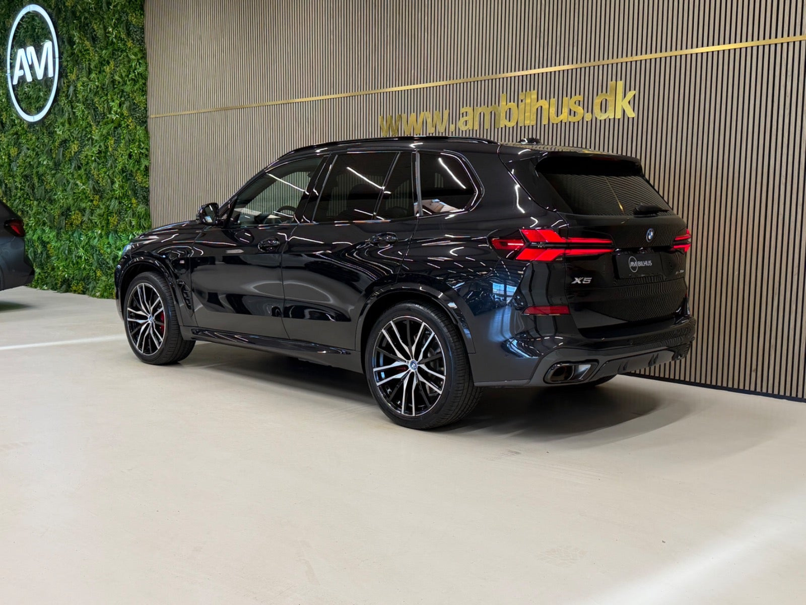 Sort BMW X5 fra 2025