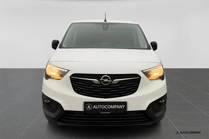 Hvid Opel Combo fra 2022