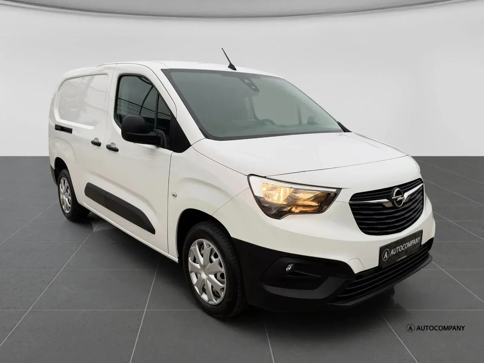 Hvid Opel Combo fra 2022