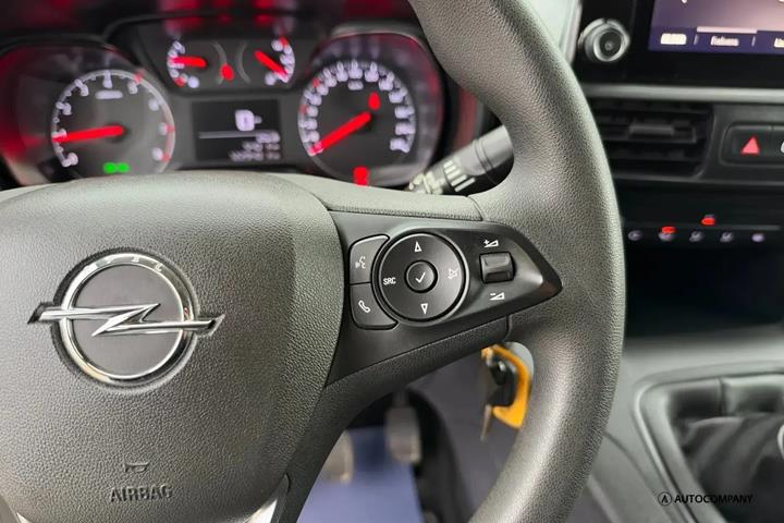 Hvid Opel Combo fra 2022
