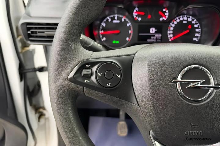 Hvid Opel Combo fra 2022