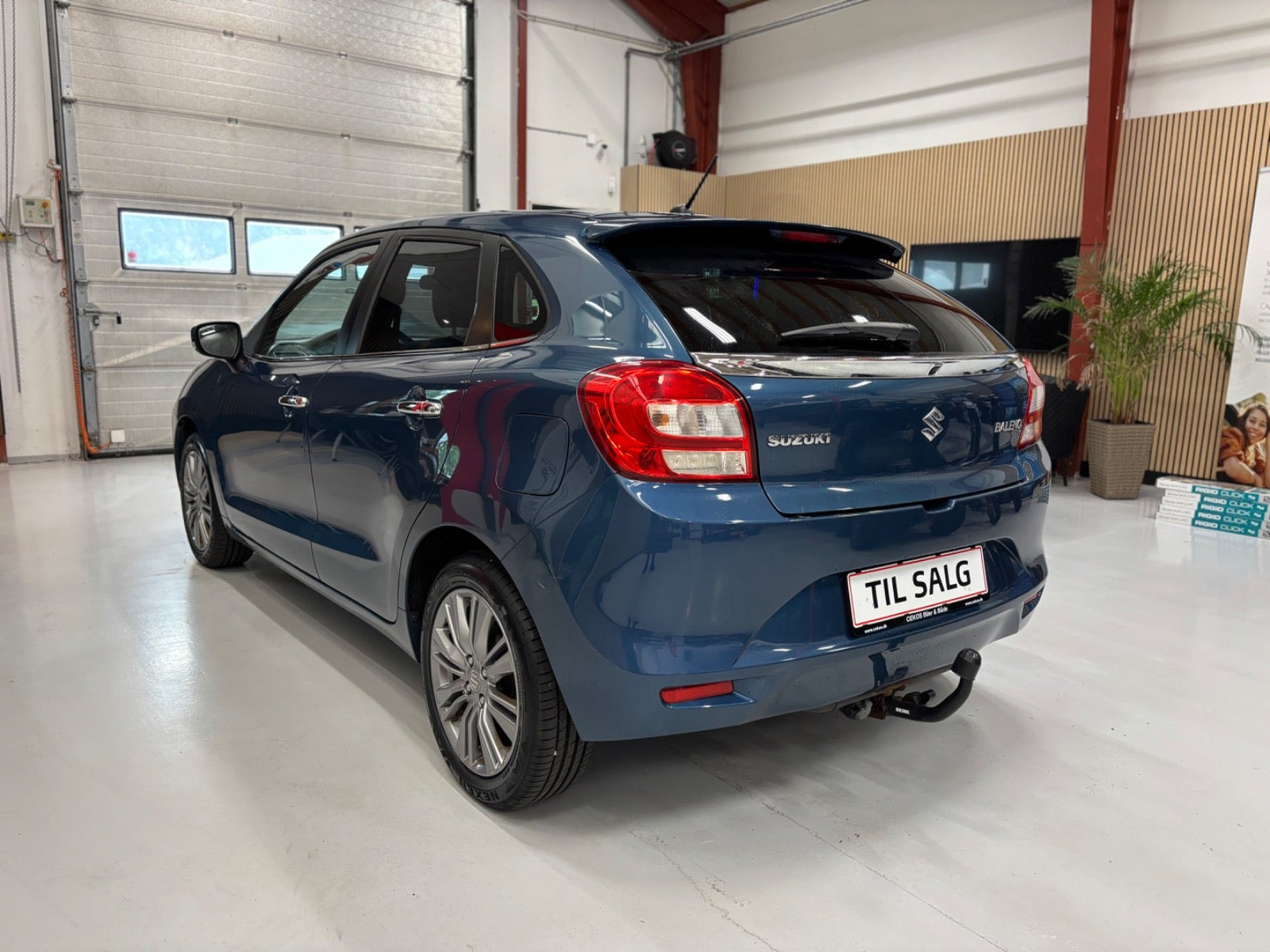 Blå Suzuki Baleno fra 2018