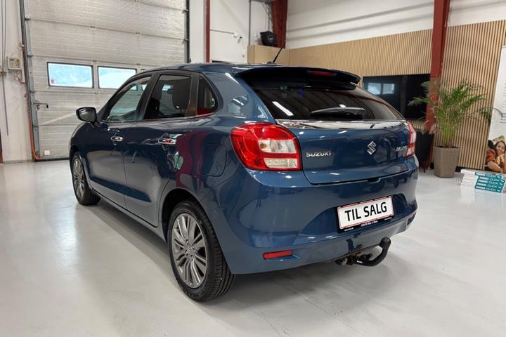 Blå Suzuki Baleno fra 2018