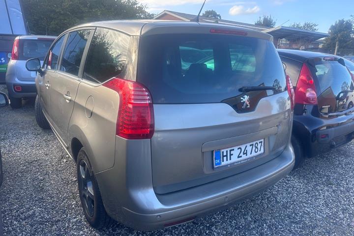 undefined Peugeot 5008 fra 2012