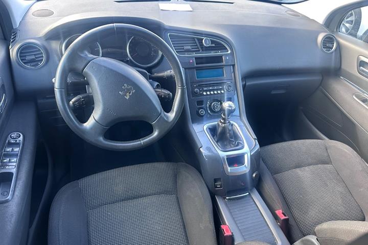 undefined Peugeot 5008 fra 2012