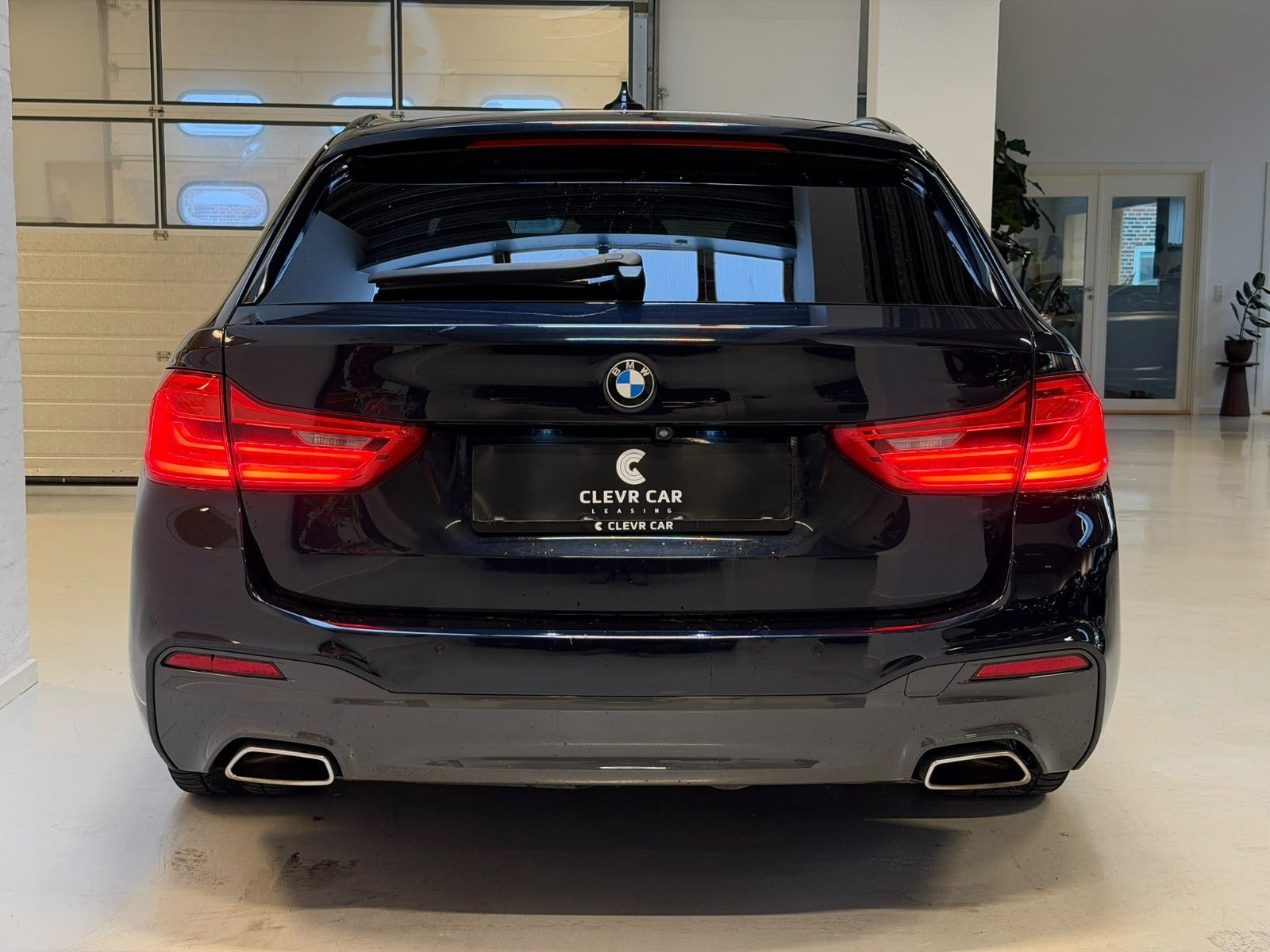 Sort BMW 540d fra 2019