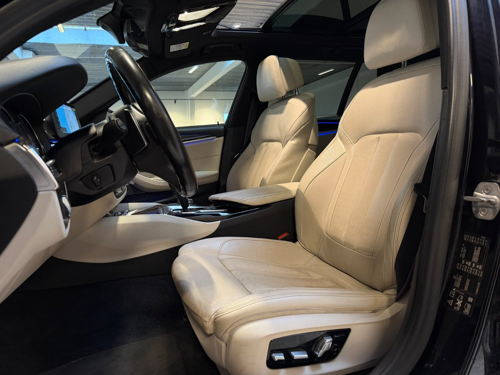 Sort BMW 540d fra 2019