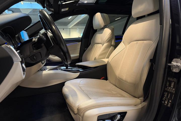 Sort BMW 540d fra 2019