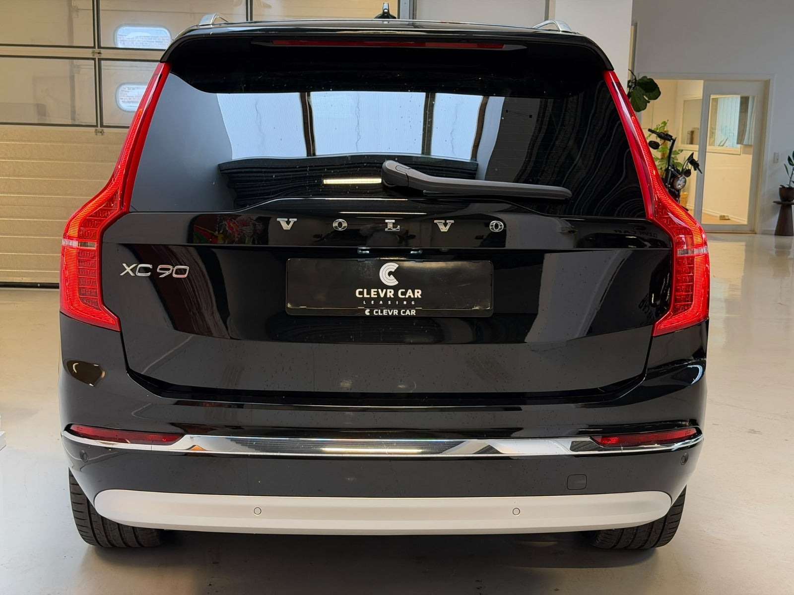 Sort Volvo XC90 fra 2022