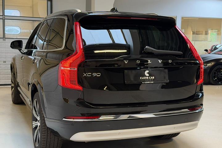 Sort Volvo XC90 fra 2022