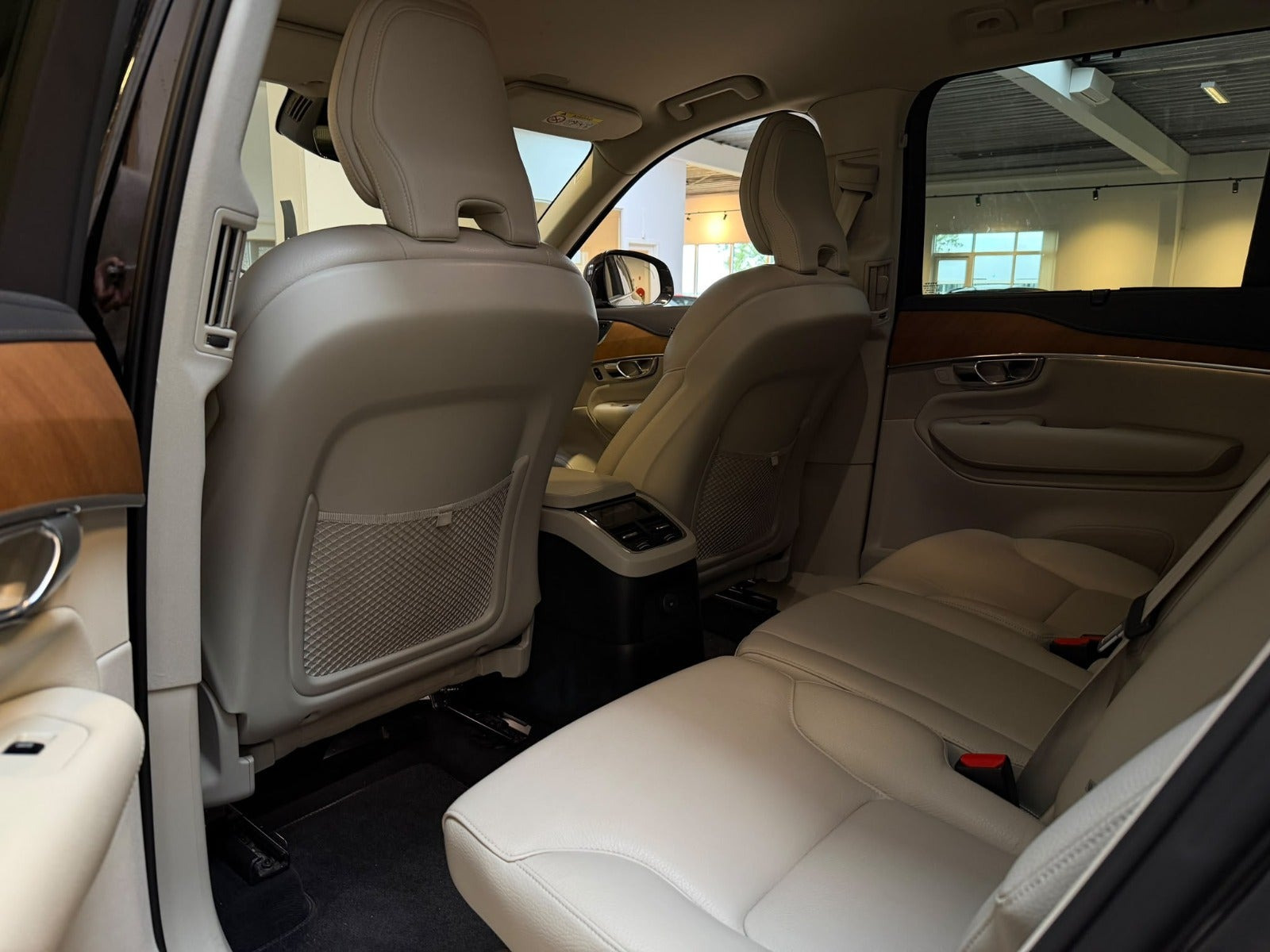 Sort Volvo XC90 fra 2022