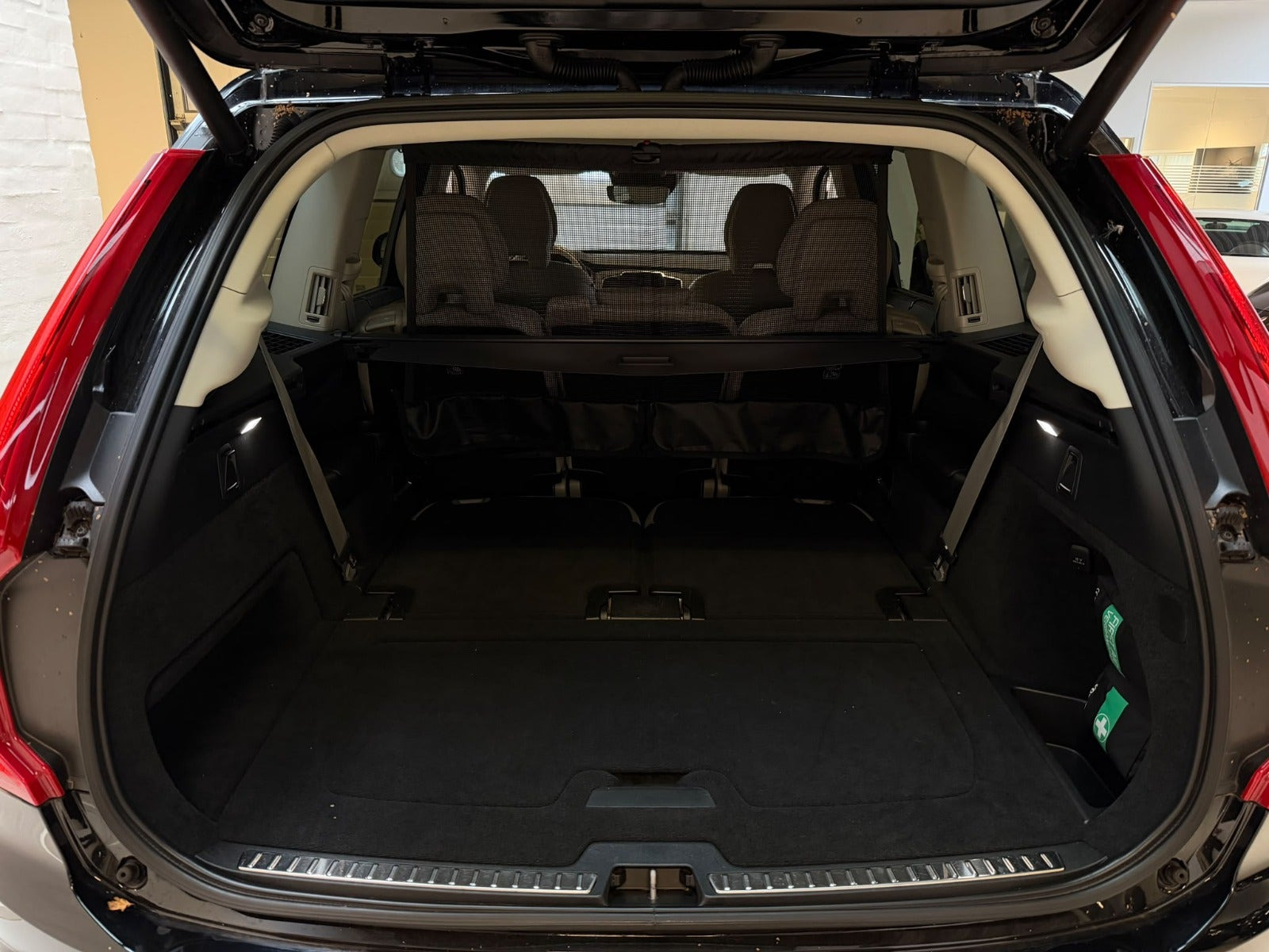 Sort Volvo XC90 fra 2022