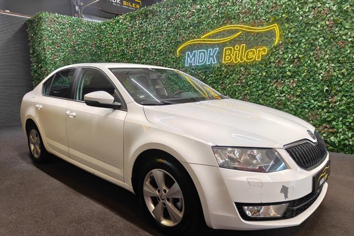 undefined Skoda Octavia fra 2014 set udefra