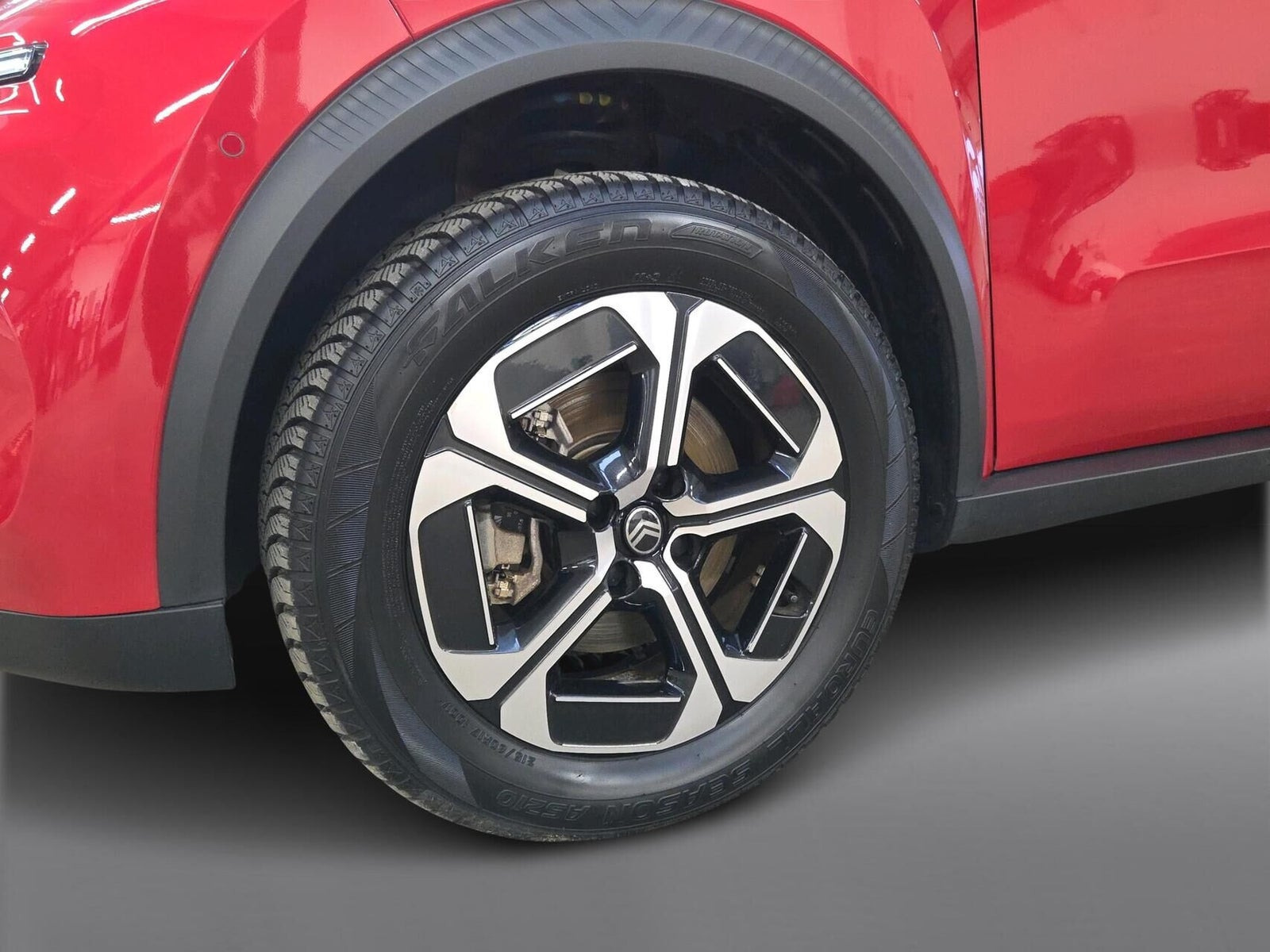 Rød Citroën e-C3 Aircross fra 2025
