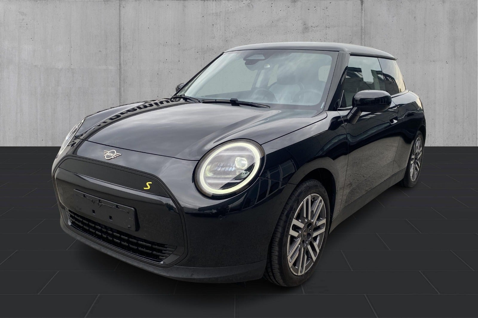 Sort Mini Cooper SE fra 2024