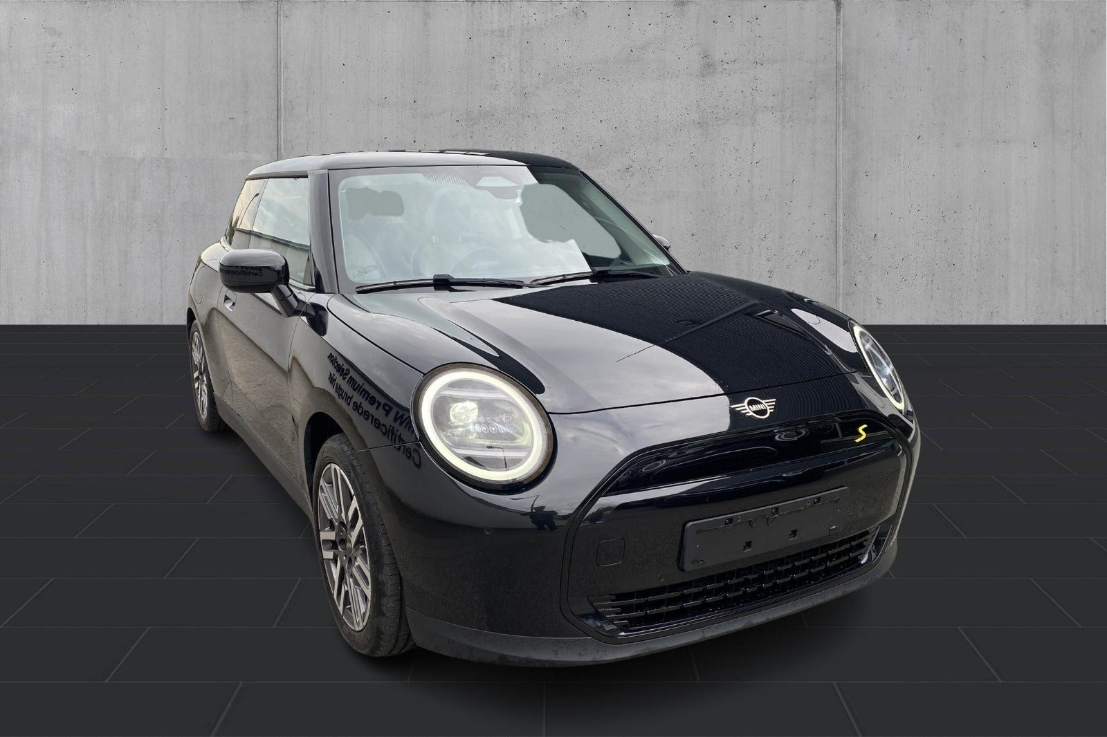 Sort Mini Cooper SE fra 2024