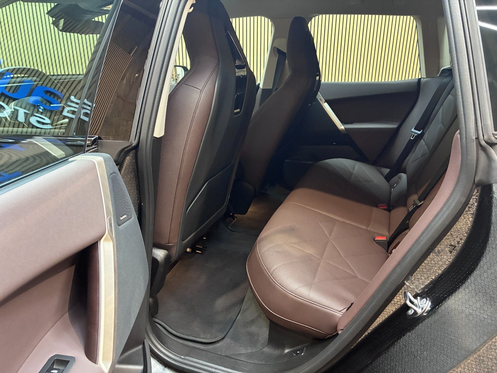 Sort BMW iX fra 2026