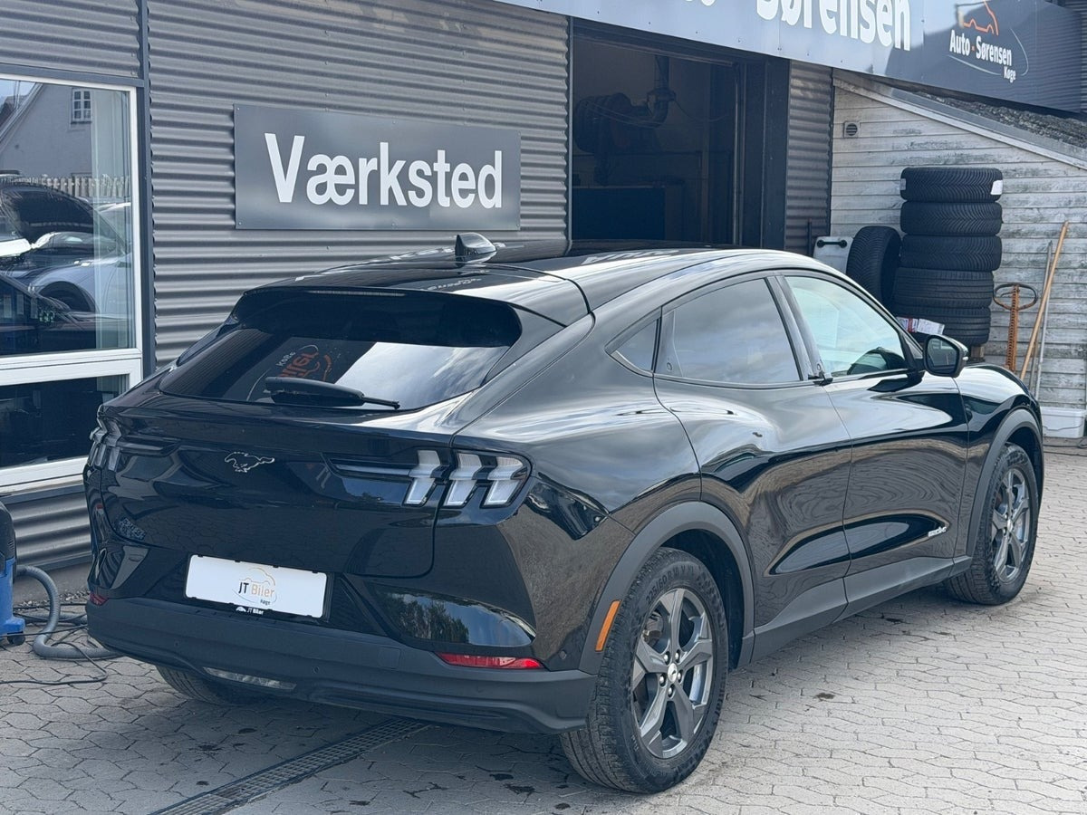 Sort Ford Mustang Mach-E fra 2023
