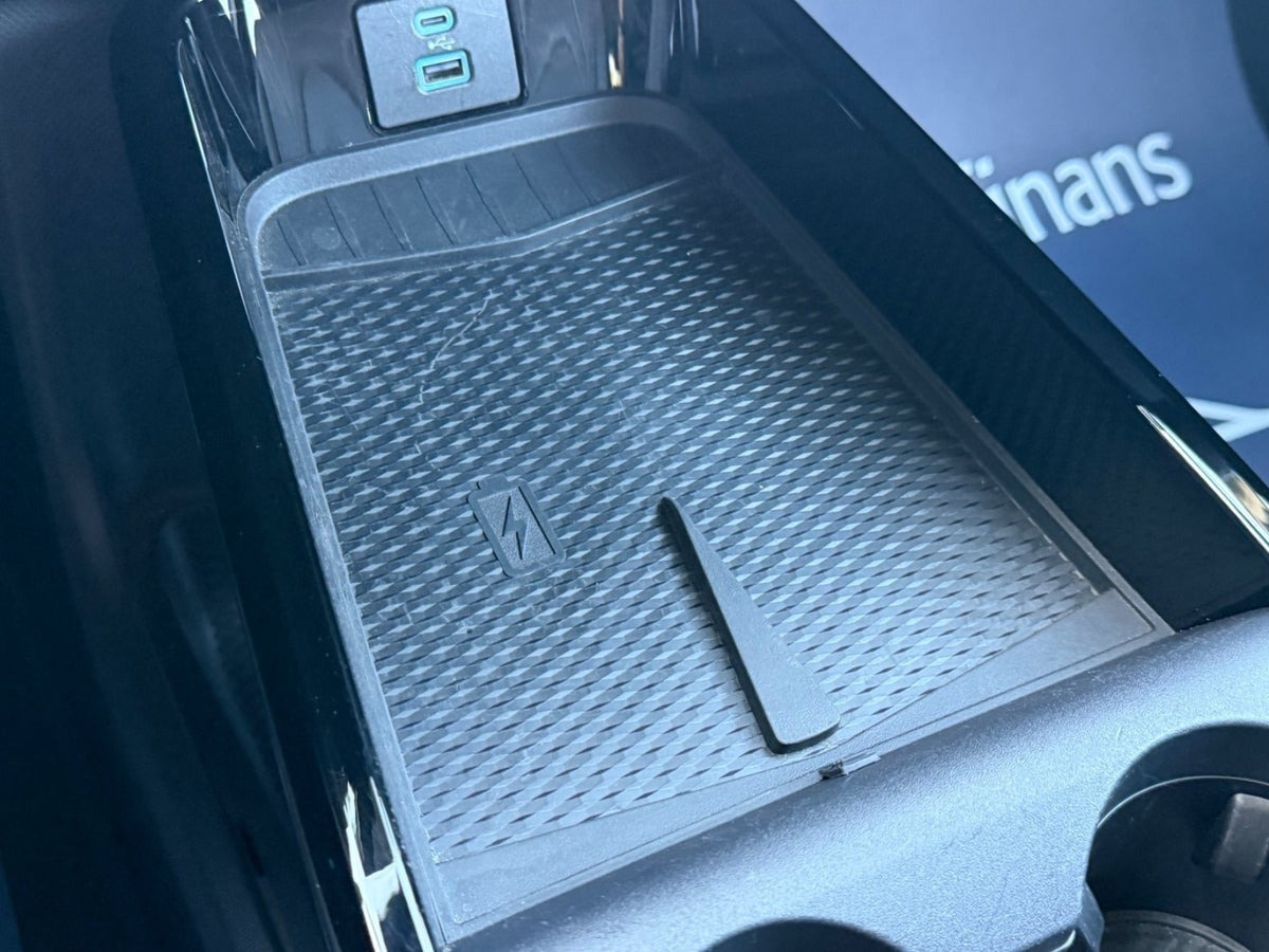 Blå Ford Mustang Mach-E fra 2023