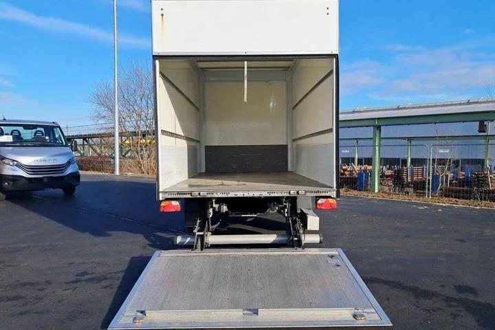 Hvid Iveco Daily fra 2023