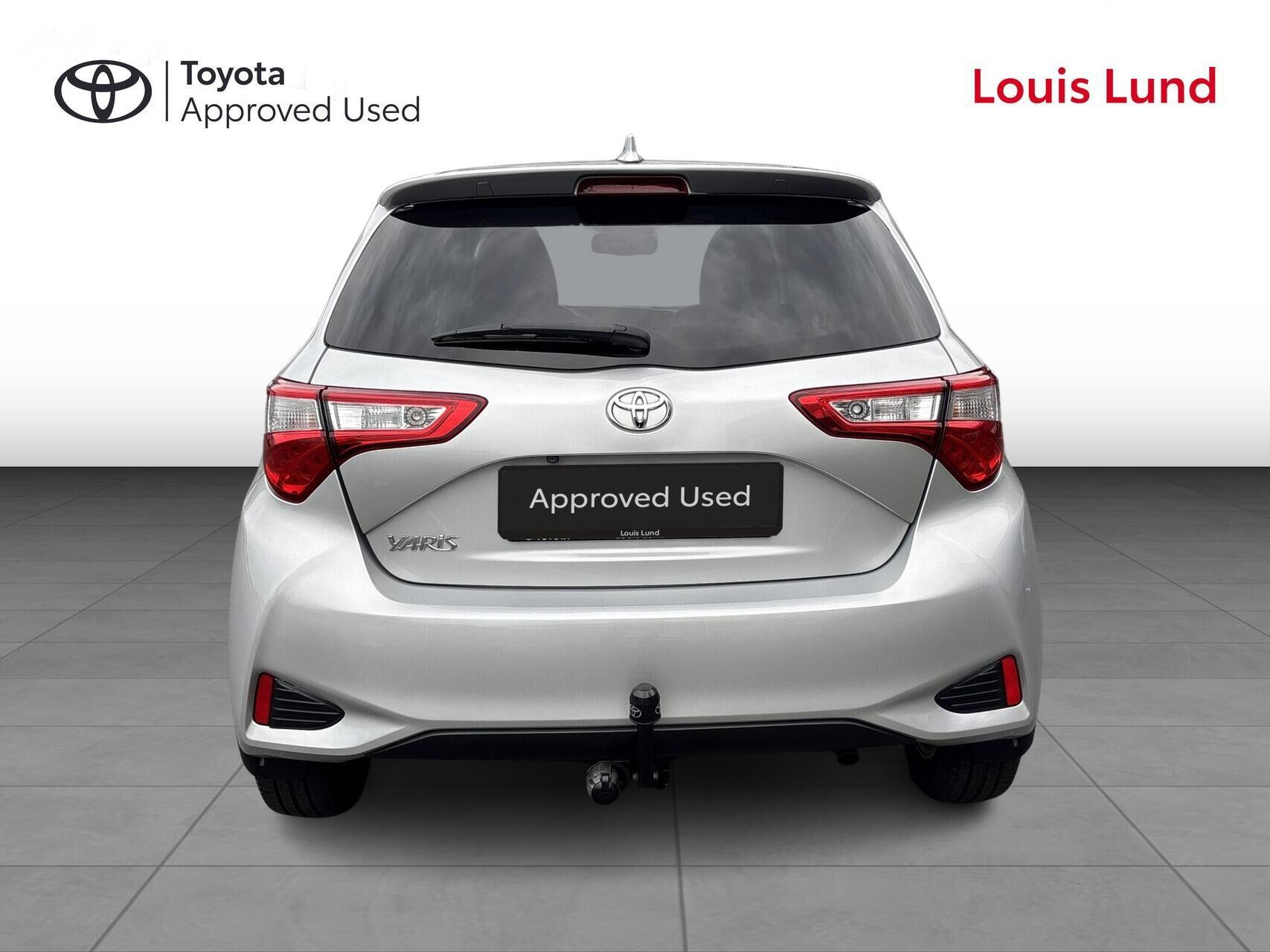 Sølv Toyota Yaris fra 2017