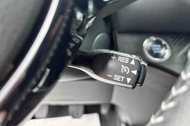 Sølv Toyota Yaris fra 2017