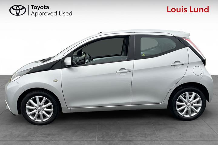 Grå Toyota Aygo fra 2016