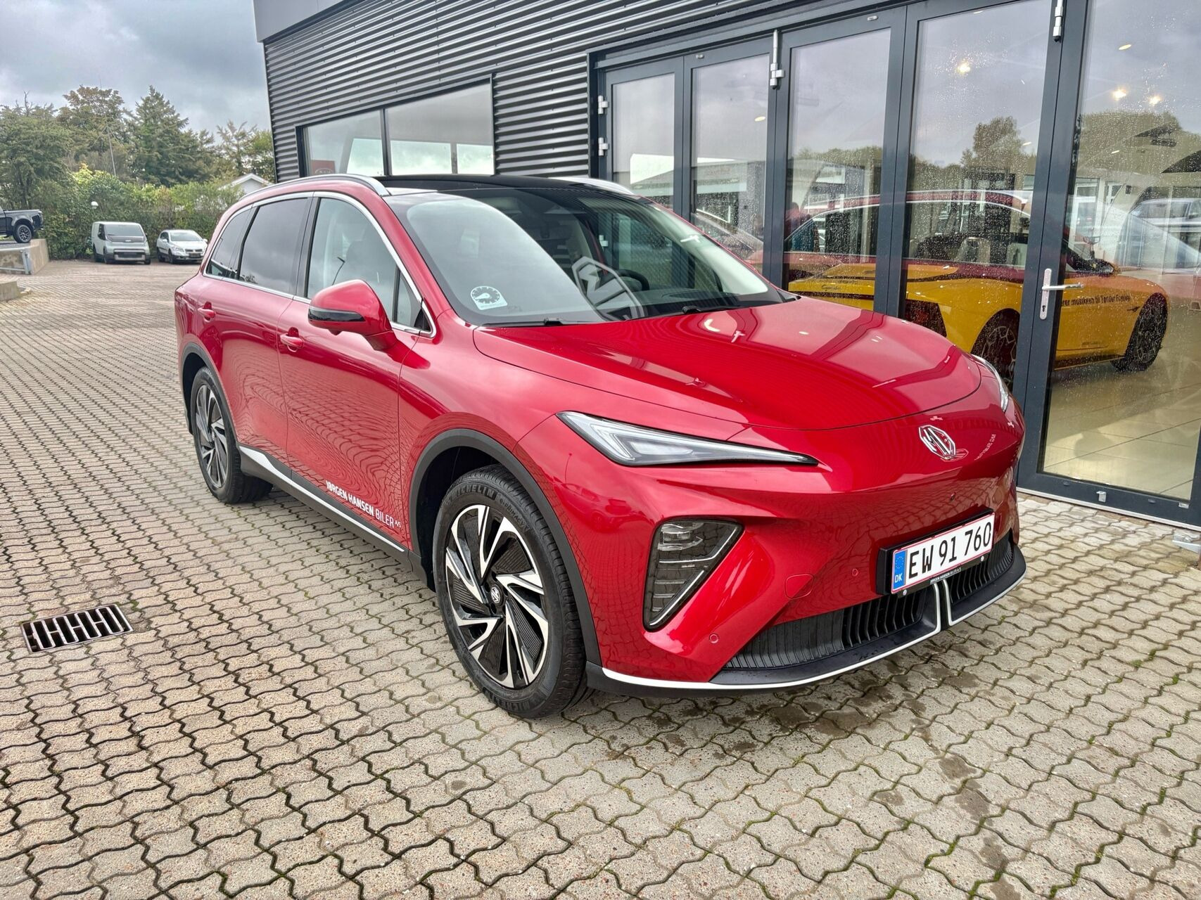 MG MGS6 Electric Long Range Luxury 245HK 5d Aut.