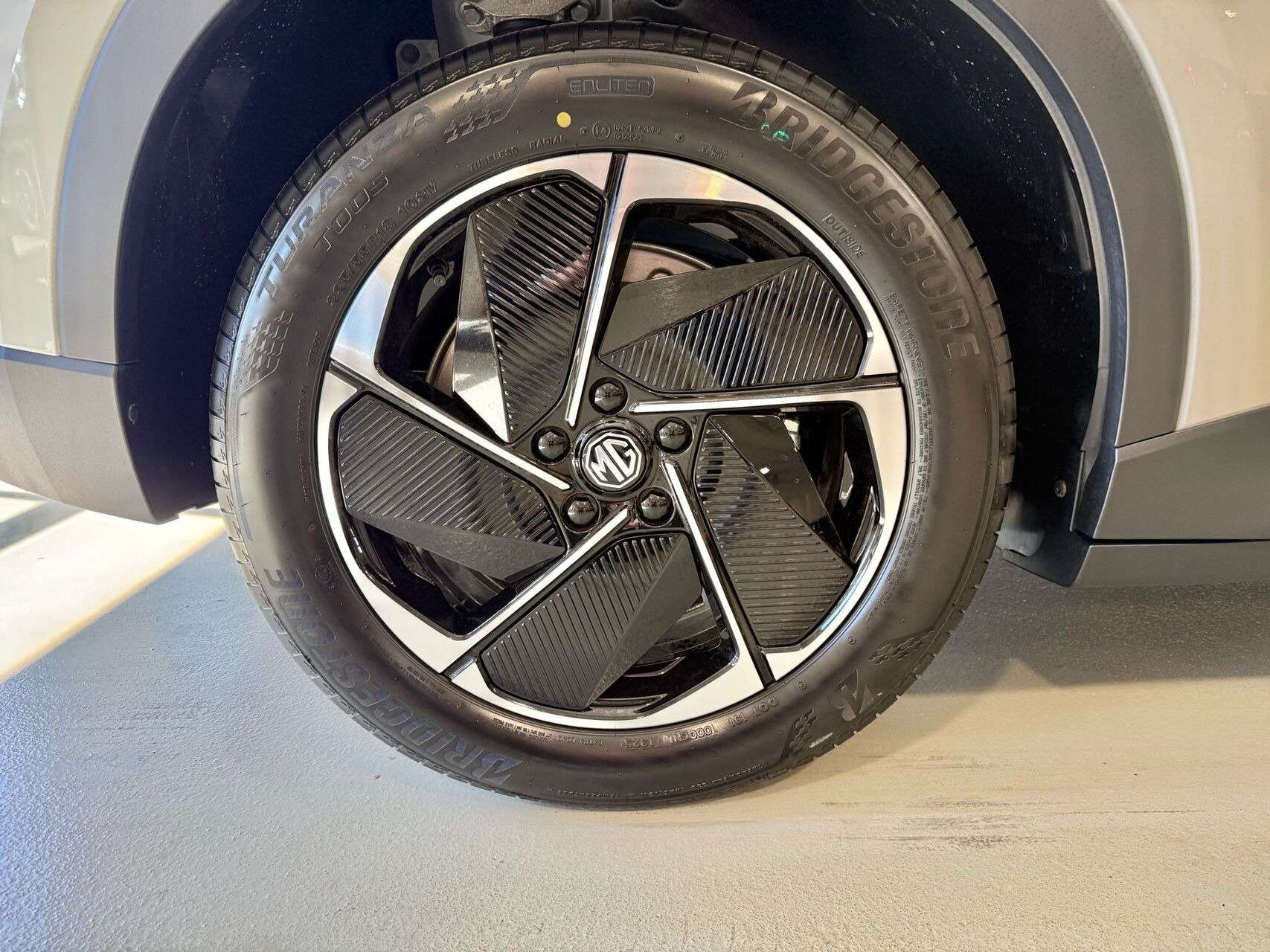 Hvid MG MGS5 Electric fra 2026