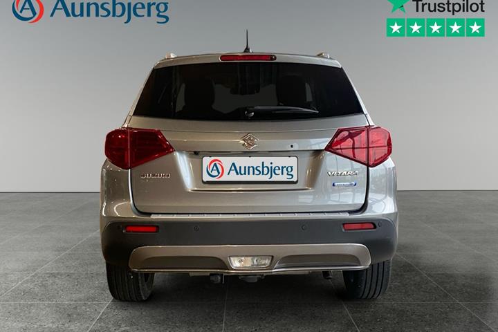 Grå Suzuki Vitara fra 2020