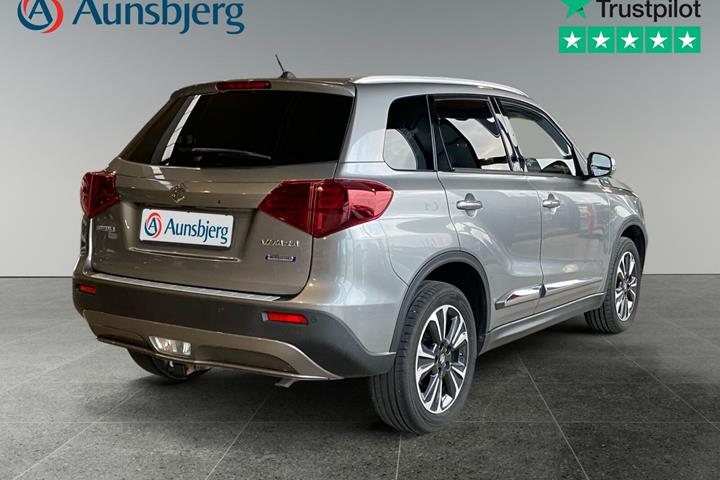 Grå Suzuki Vitara fra 2020