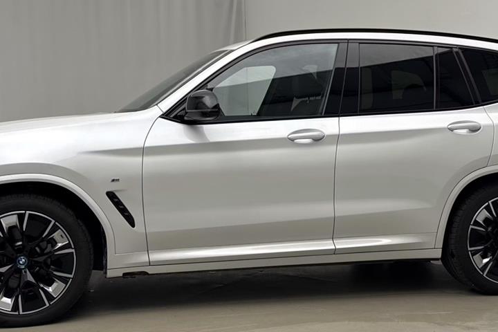 Hvid BMW iX3 fra 2024