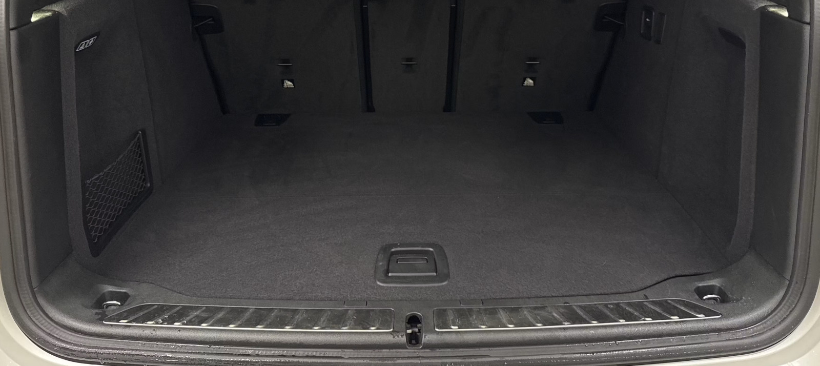 Hvid BMW iX3 fra 2024