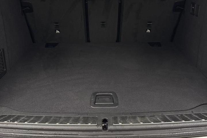 Hvid BMW iX3 fra 2024