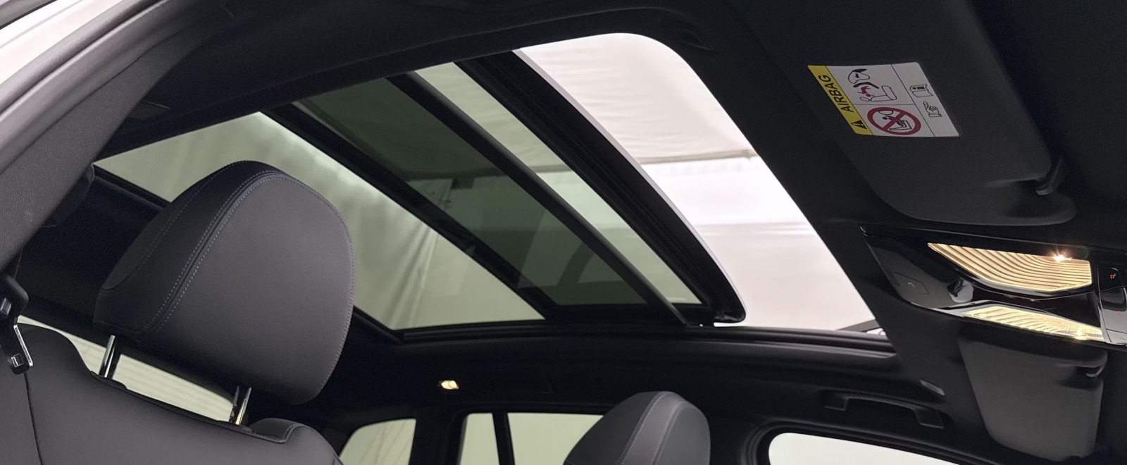 Hvid BMW iX3 fra 2024
