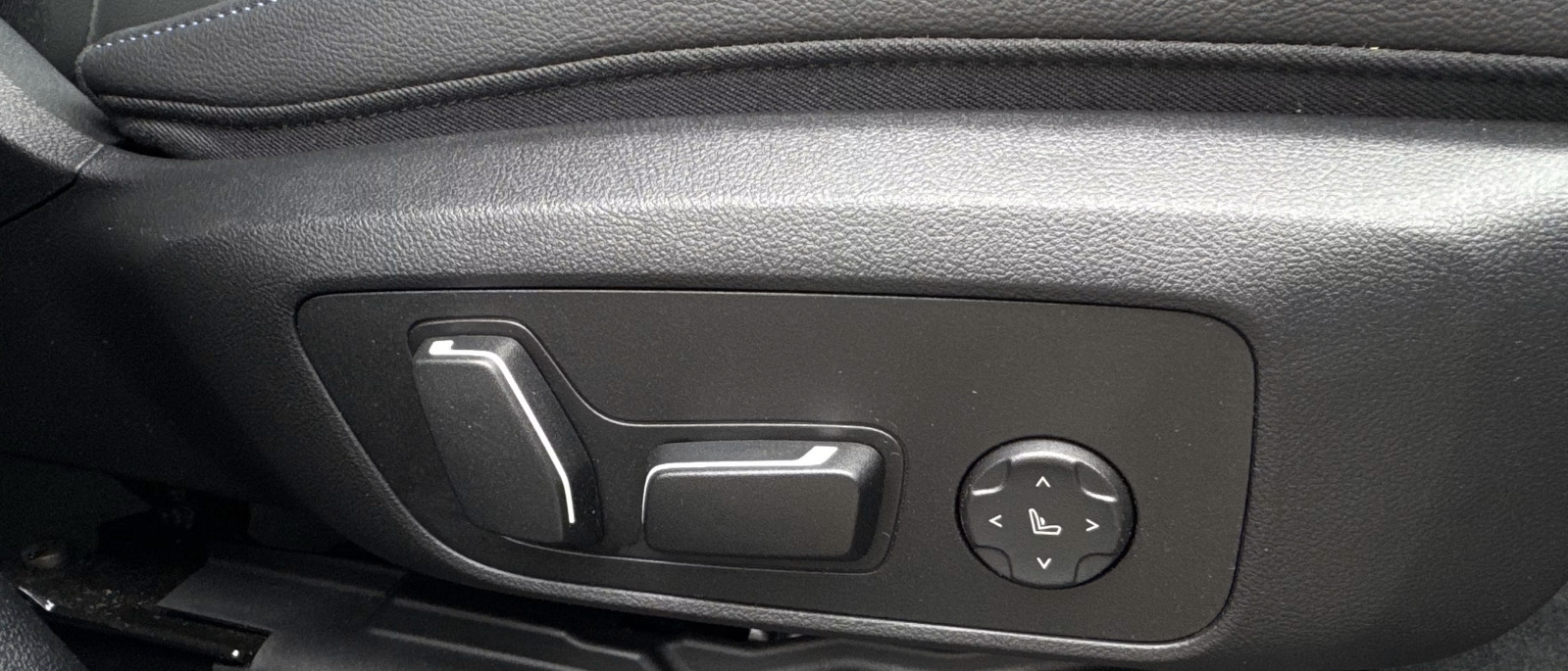 Hvid BMW iX3 fra 2024