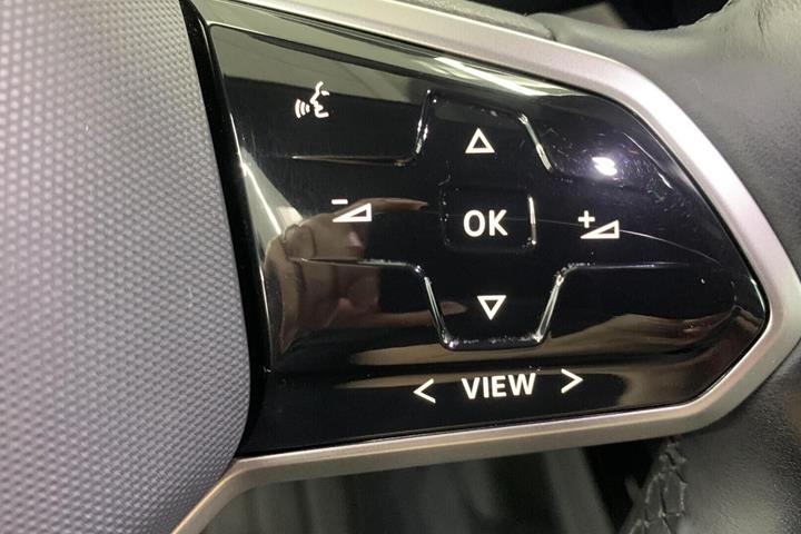 Grå VW ID.5 fra 2023