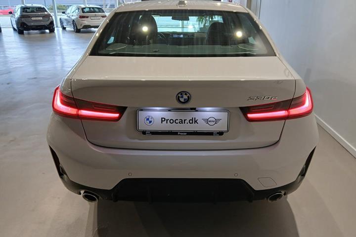 undefined BMW 330e fra 2024