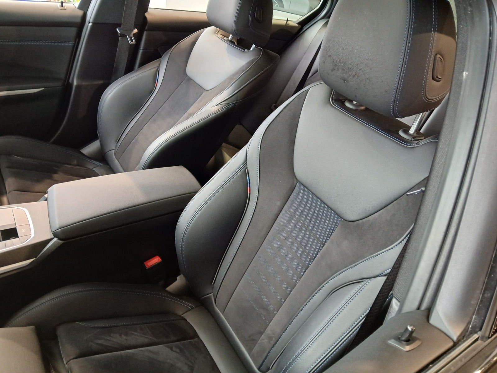 undefined BMW 330e fra 2024
