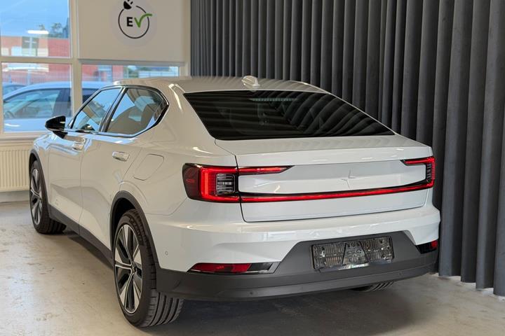 Hvid Polestar 2 fra 2024