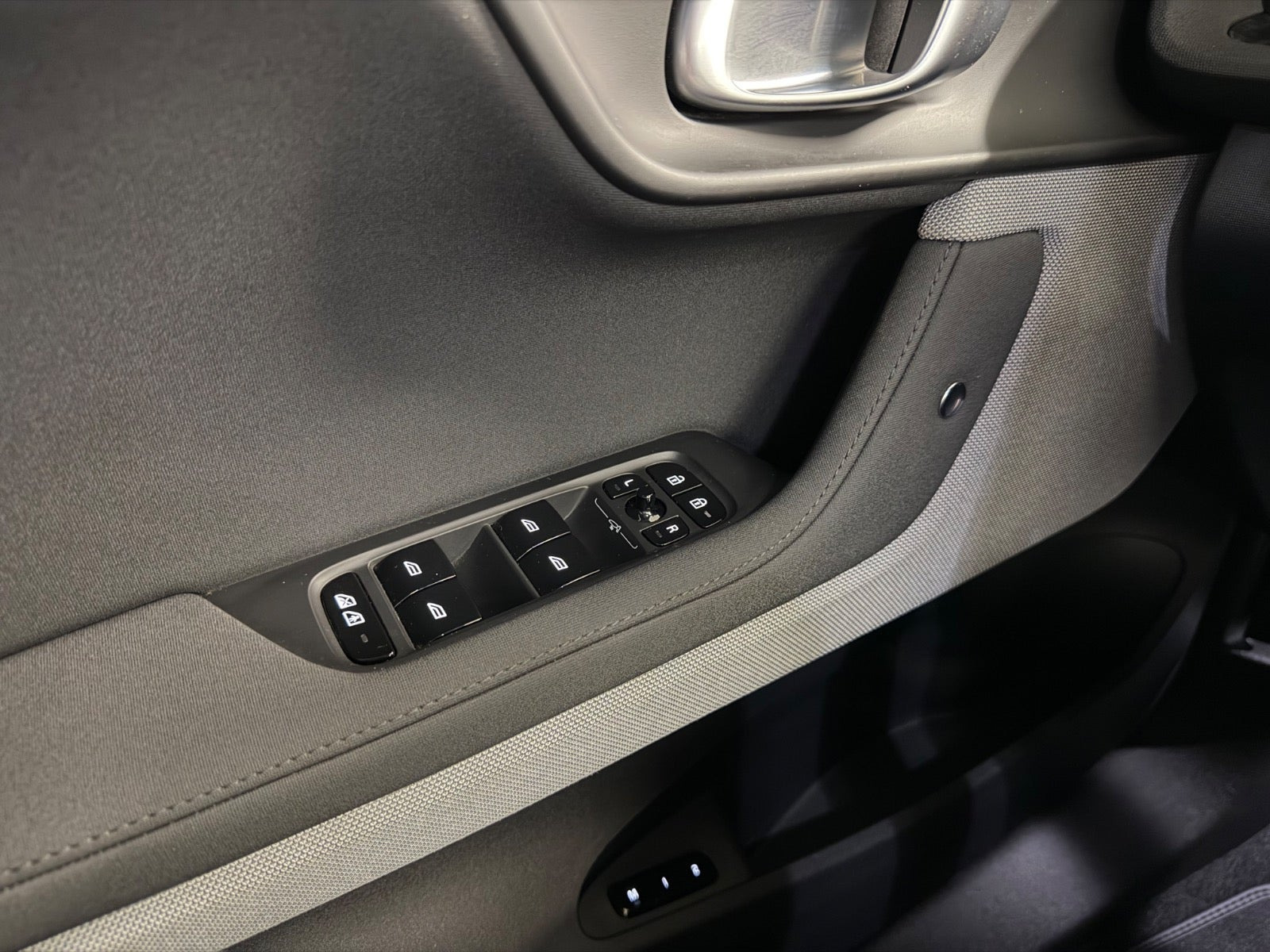 Hvid Polestar 2 fra 2024