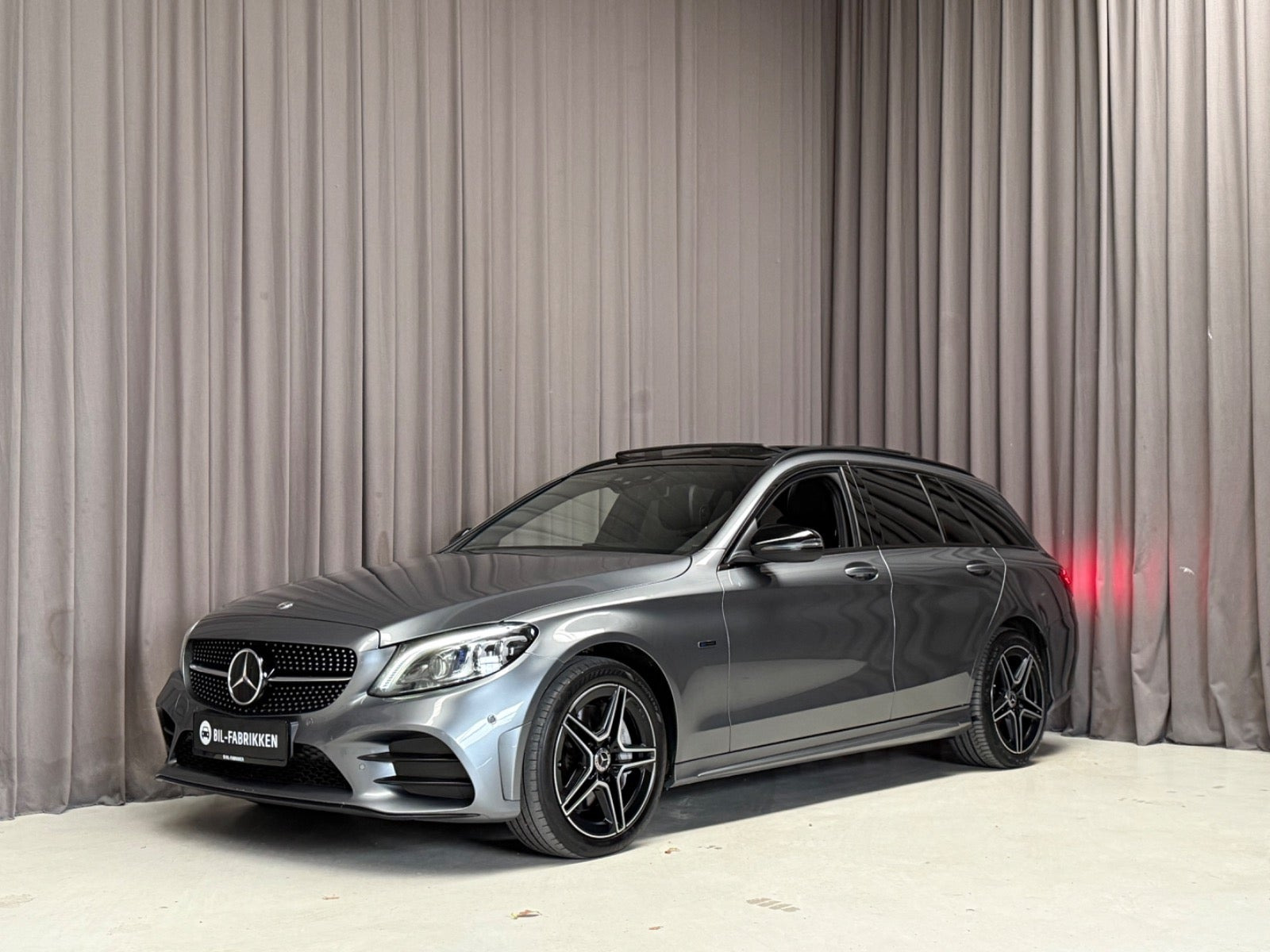 Mercedes C300 de 2,0 AMG Line Night Edition stc. aut.