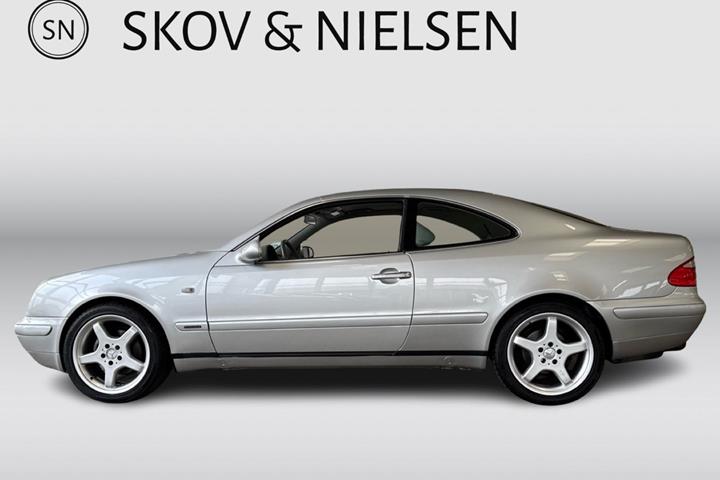 Sølv Mercedes CLK200 fra 1998