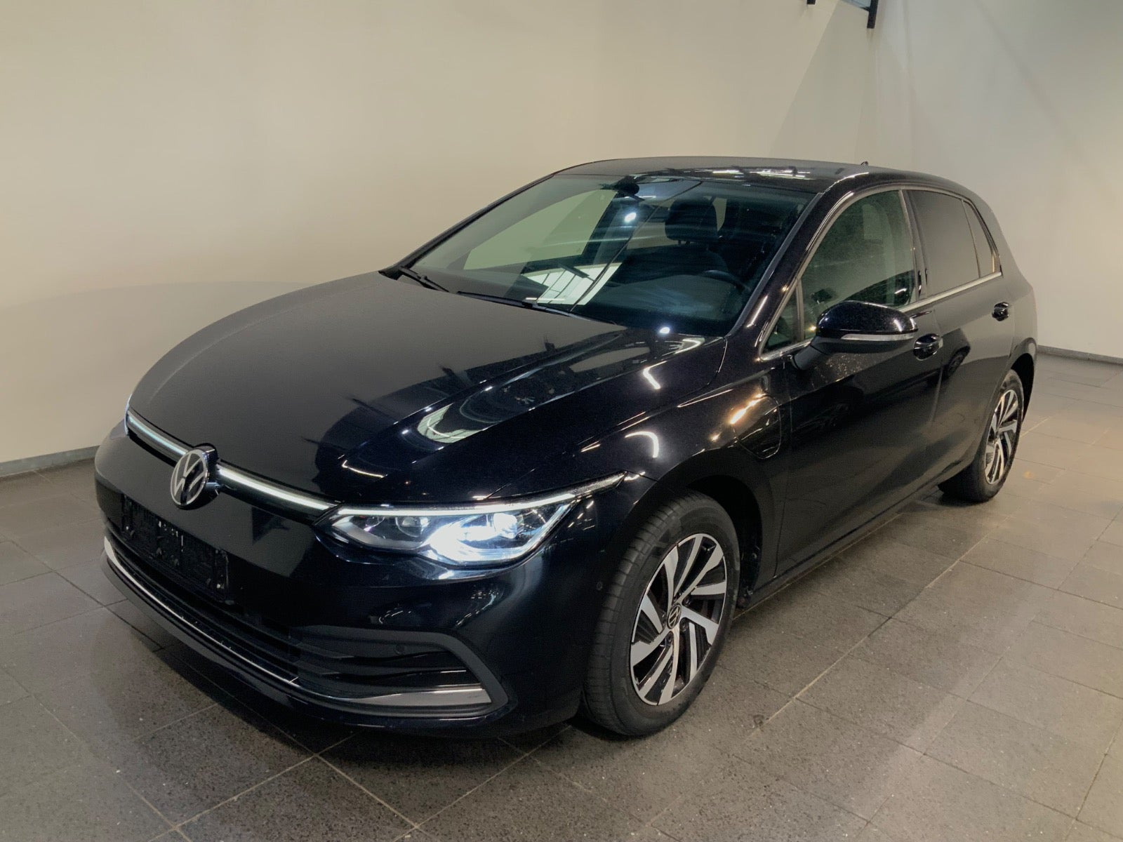 VW Golf VIII 1,4 eHybrid DSG