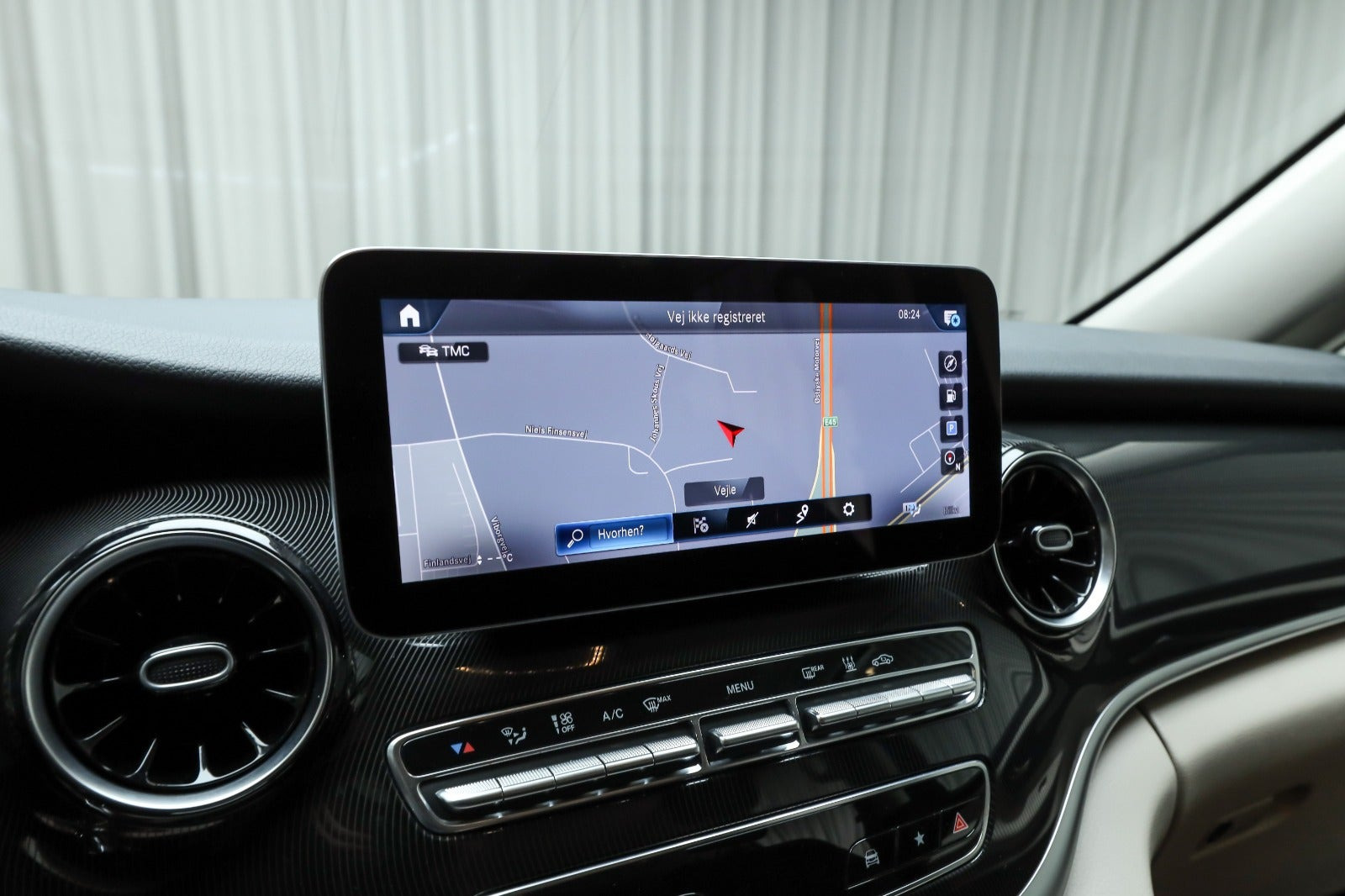 Hvid Mercedes V250 d fra 2021