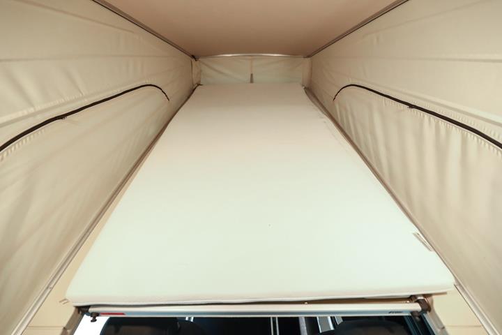 Hvid Mercedes V250 d fra 2021