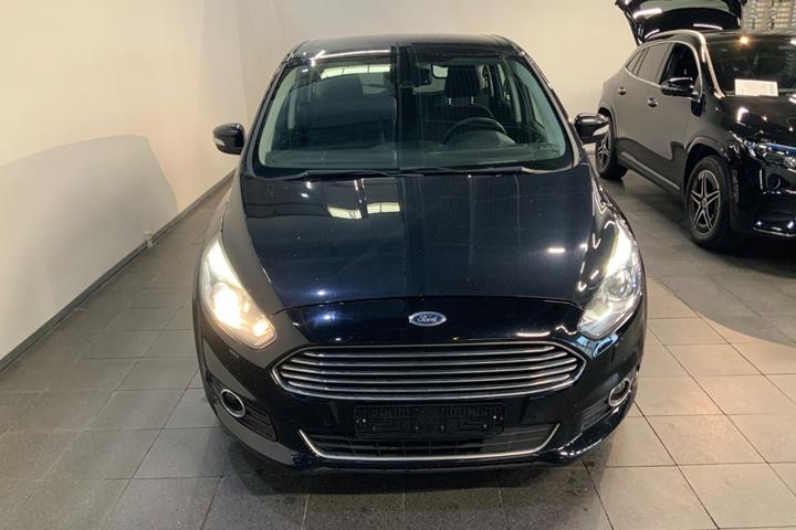 Sort Ford S-MAX fra 2015