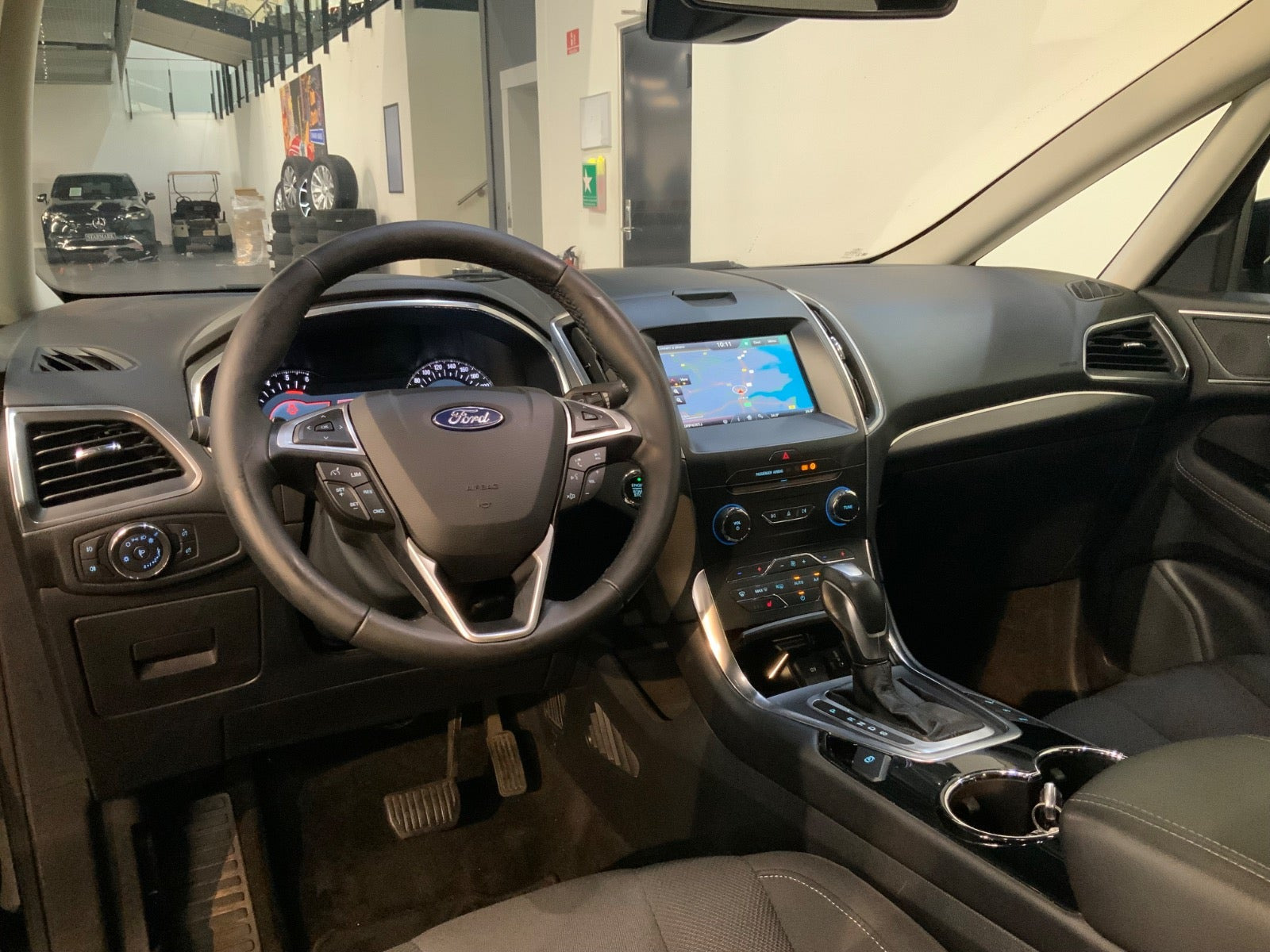 Sort Ford S-MAX fra 2015