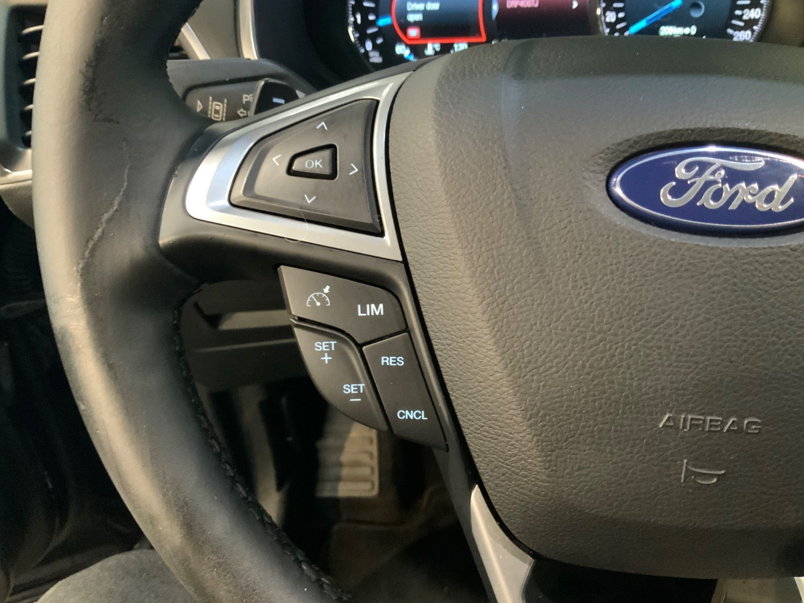 Sort Ford S-MAX fra 2015